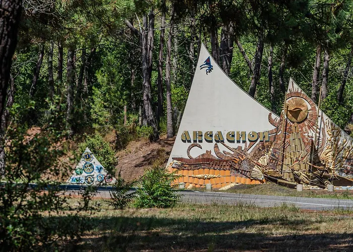 Bed & Breakfast La Curry Du Bassin 3*